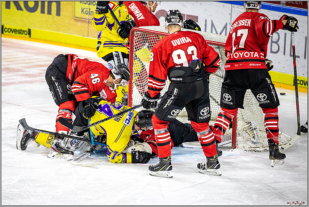 DEL;  Koelner Haie - Krefeld Pinguine; Koeln, 06.01.2020